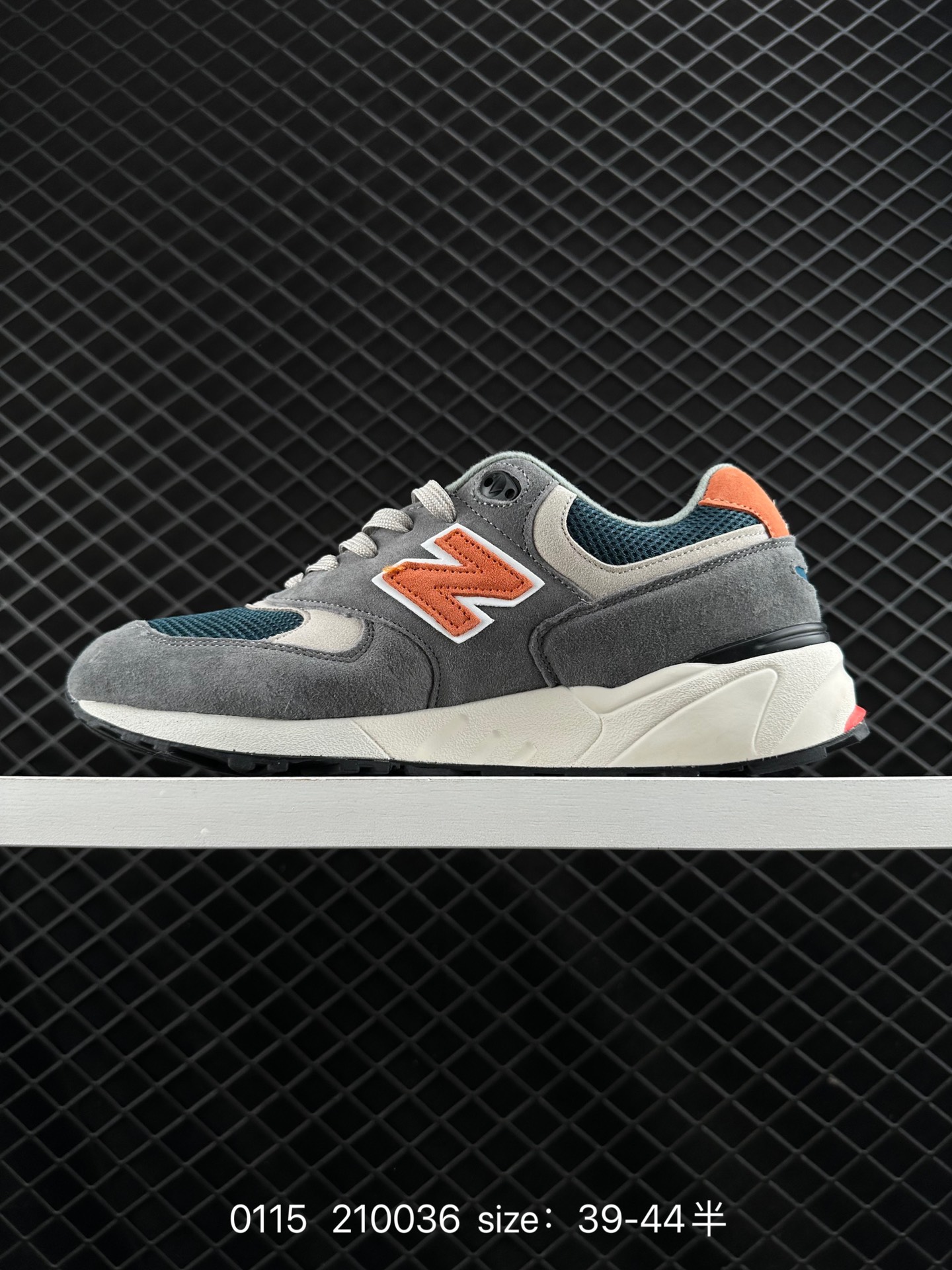 New Balance ML999